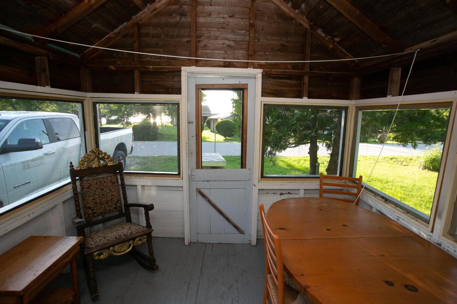 Fun Place With A Sandy Beach For Swimming, Boating, And Fishing, Featuring 3 Available Cabins Fenelon Falls Εξωτερικό φωτογραφία