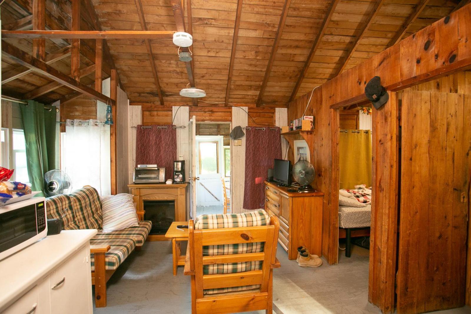 Fun Place With A Sandy Beach For Swimming, Boating, And Fishing, Featuring 3 Available Cabins Fenelon Falls Εξωτερικό φωτογραφία