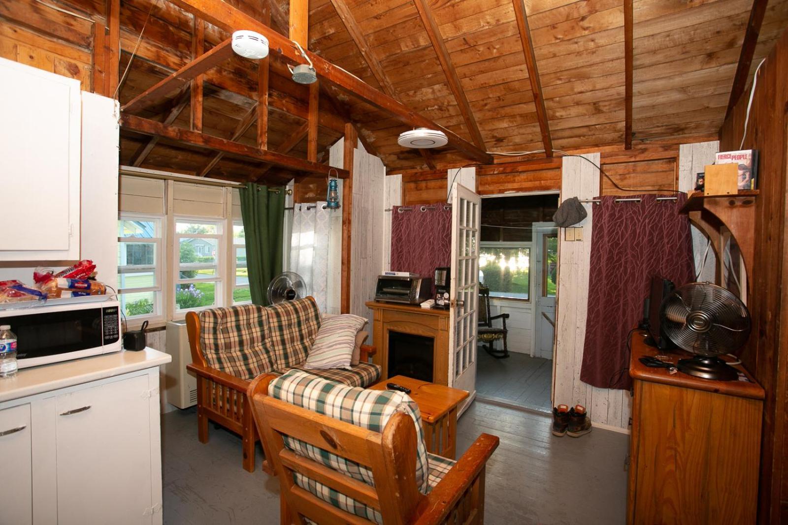Fun Place With A Sandy Beach For Swimming, Boating, And Fishing, Featuring 3 Available Cabins Fenelon Falls Εξωτερικό φωτογραφία